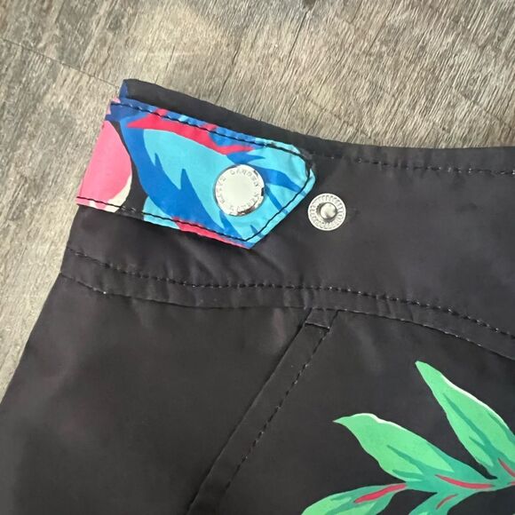 Lauren Ralph Lauren Floral Lace- Front Shorts- Size 16W - Picture 6 of 10